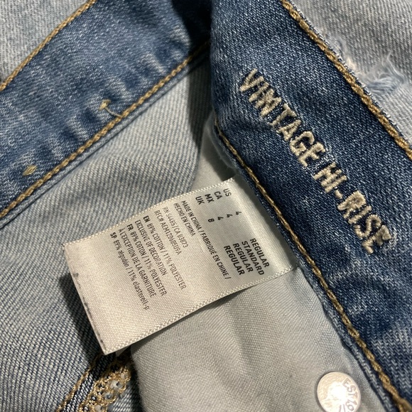 Like New Womans AE Jeans - Picture 7 of 7